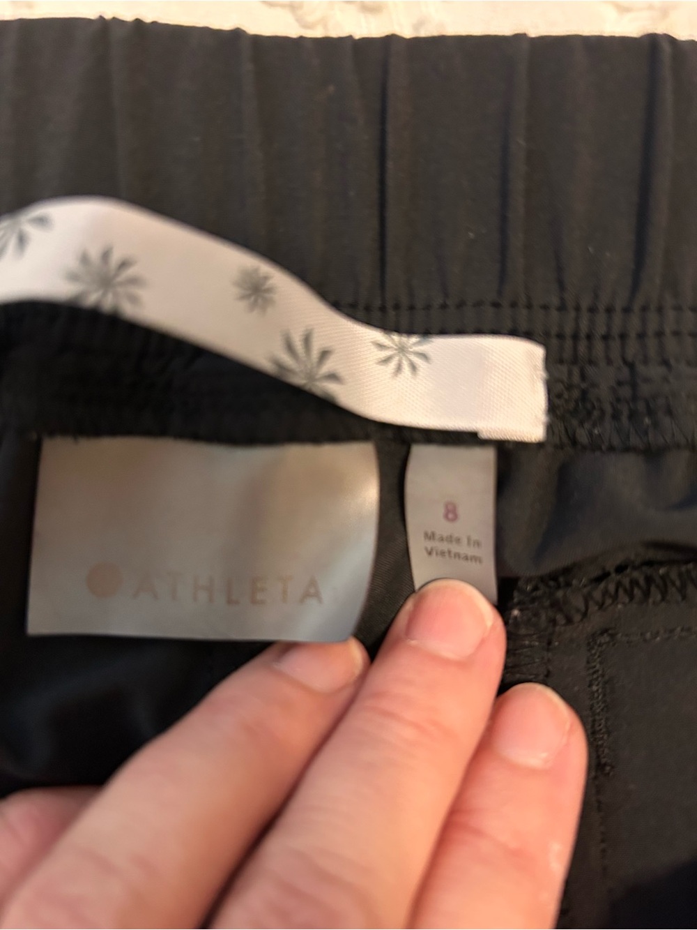 Athleta Black Women's Cropped Performance Pants